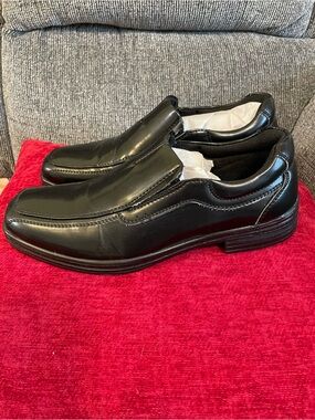 Deer Stags Black Slip-On Dress Loafers